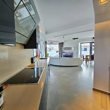Malta Unique Penthouse Spacious Terrace-Sleeps 8 Mgarr Exterior photo