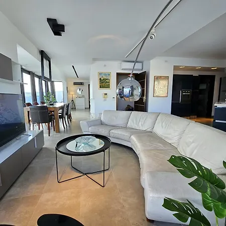 Malta Unique Penthouse Spacious Terrace-Sleeps 8 Mgarr Exterior photo
