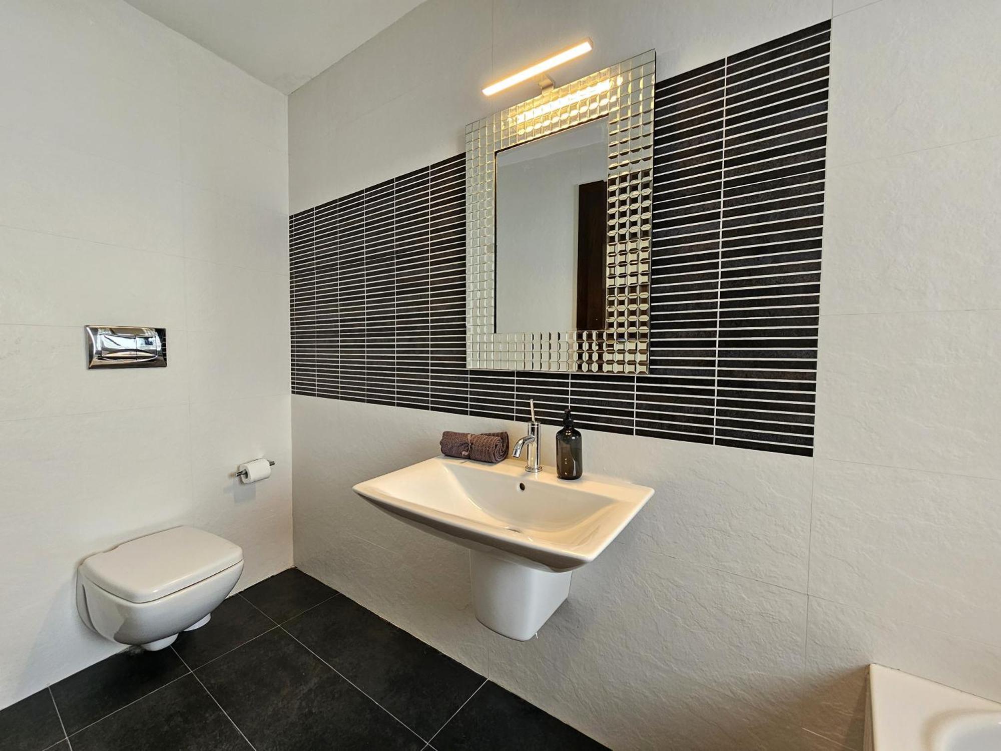 Malta Unique Penthouse Spacious Terrace-sleeps 8 Mgarr