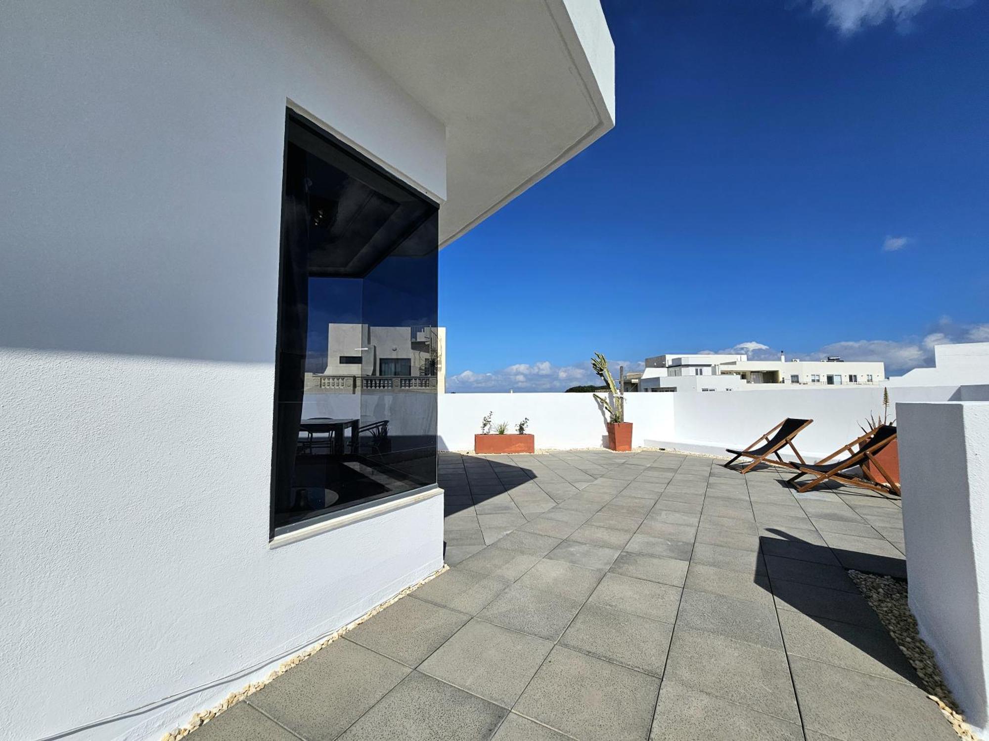 Malta Unique Penthouse Spacious Terrace-sleeps 8 Apartment Mgarr